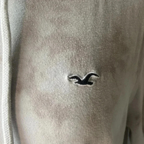 Hollister | Hooded T-  Shirt - Picture 2 of 6